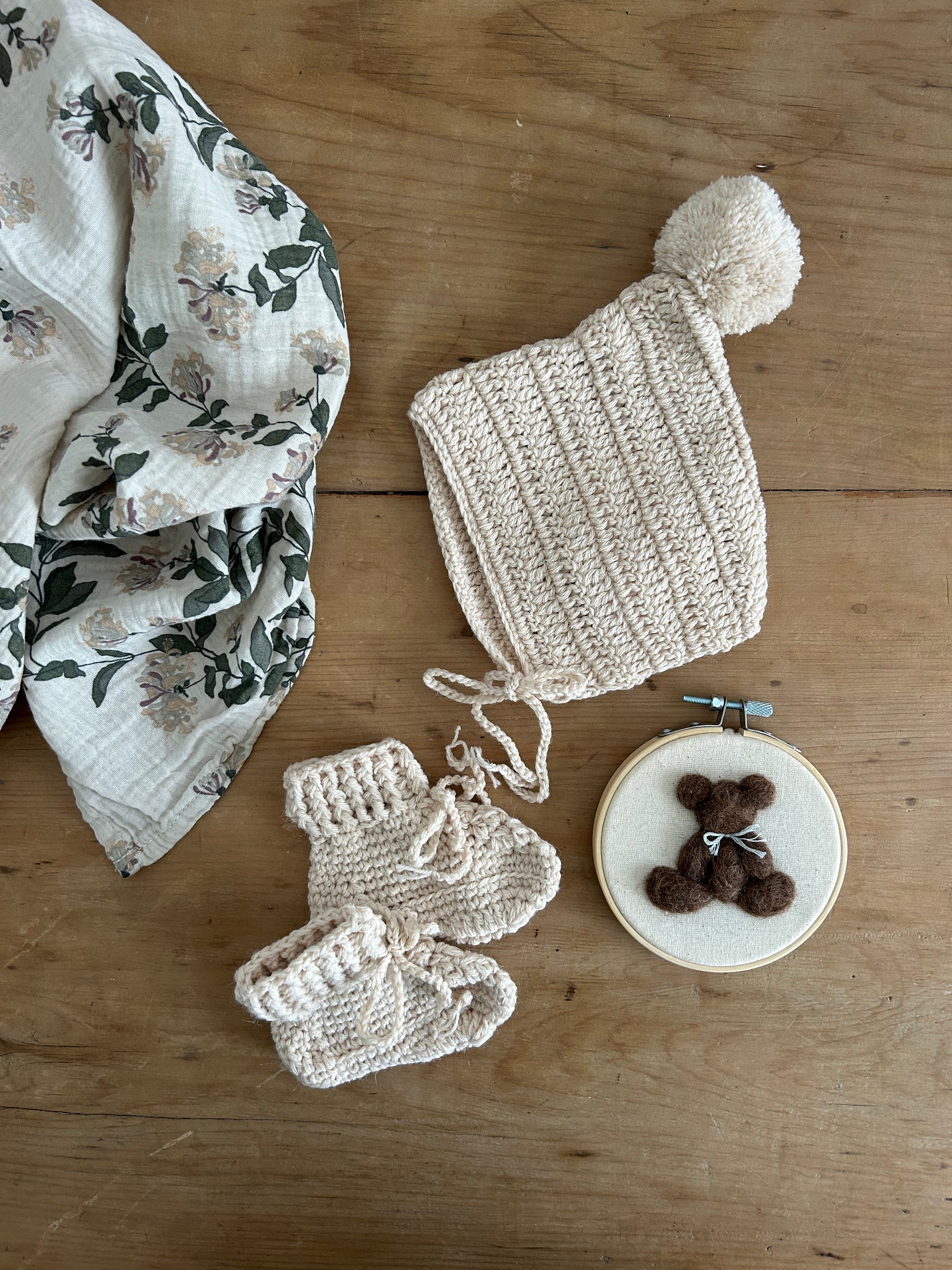 Wool Baby Booties in Natural